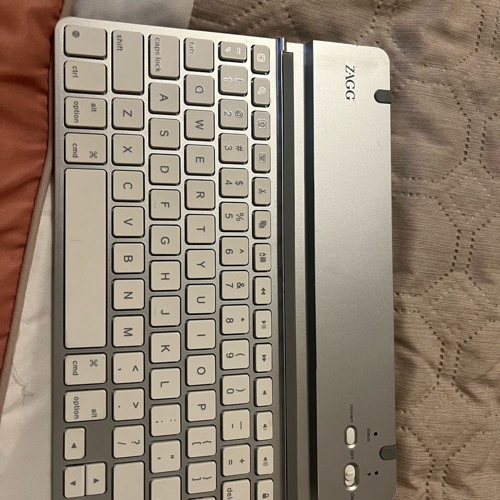 Key board for iPads